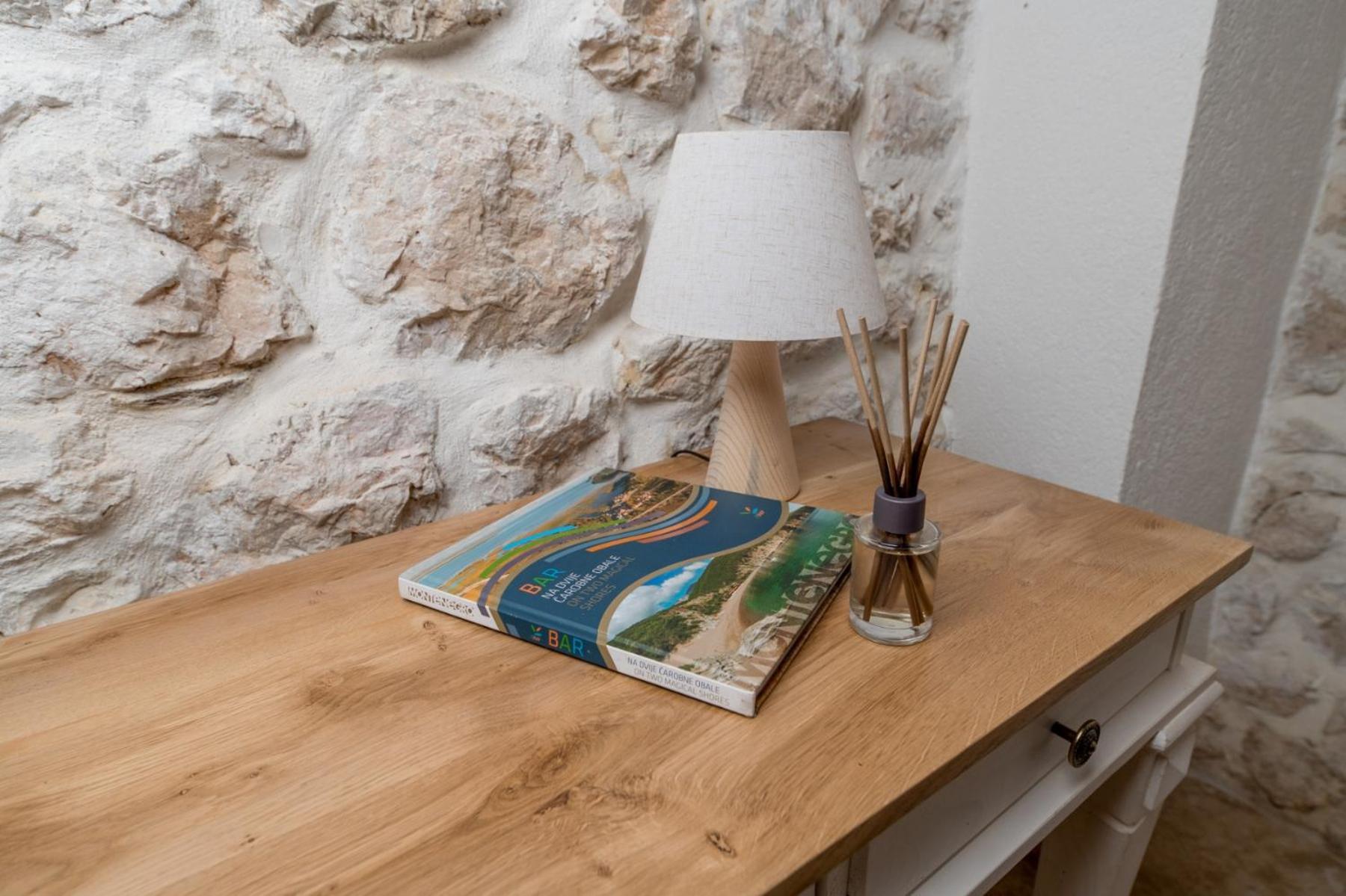 Old House Lekovic Apartman *